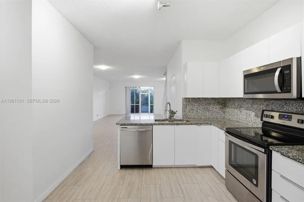 2066 Madeira Dr #2066 Weston, FL 33327