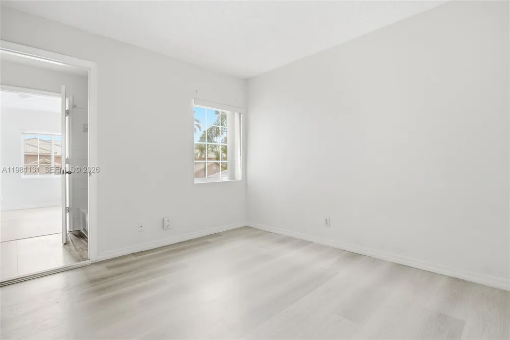 2066 Madeira Dr #2066 Weston, FL 33327