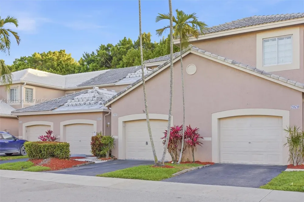 2066 Madeira Dr #2066 Weston, FL 33327