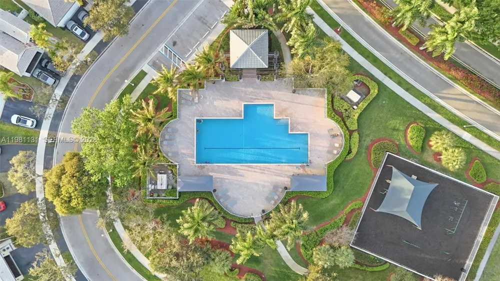 2066 Madeira Dr #2066 Weston, FL 33327
