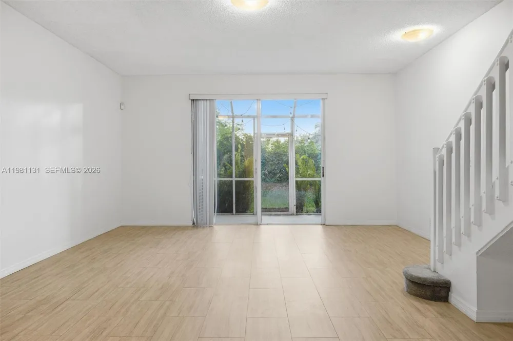 2066 Madeira Dr #2066 Weston, FL 33327