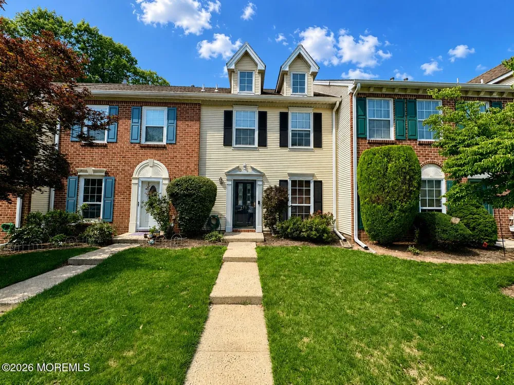 207 Lindsey Court Franklin Park, NJ 08823