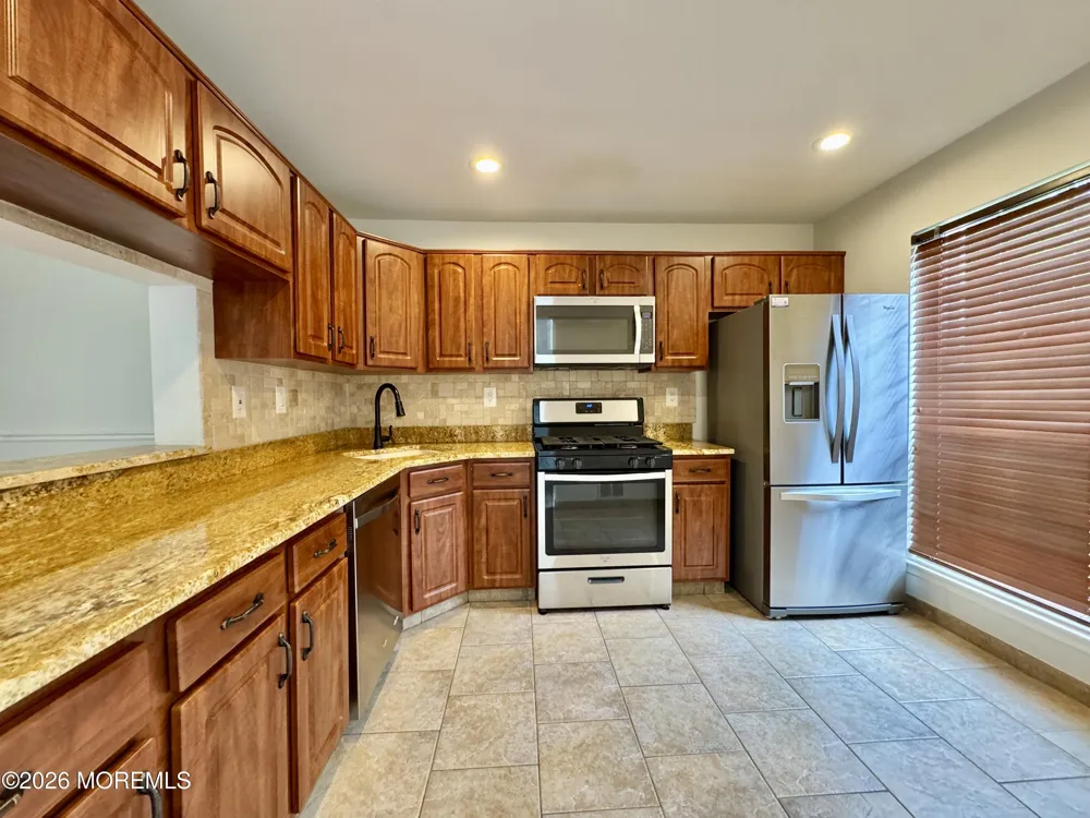 207 Lindsey Court Franklin Park, NJ 08823