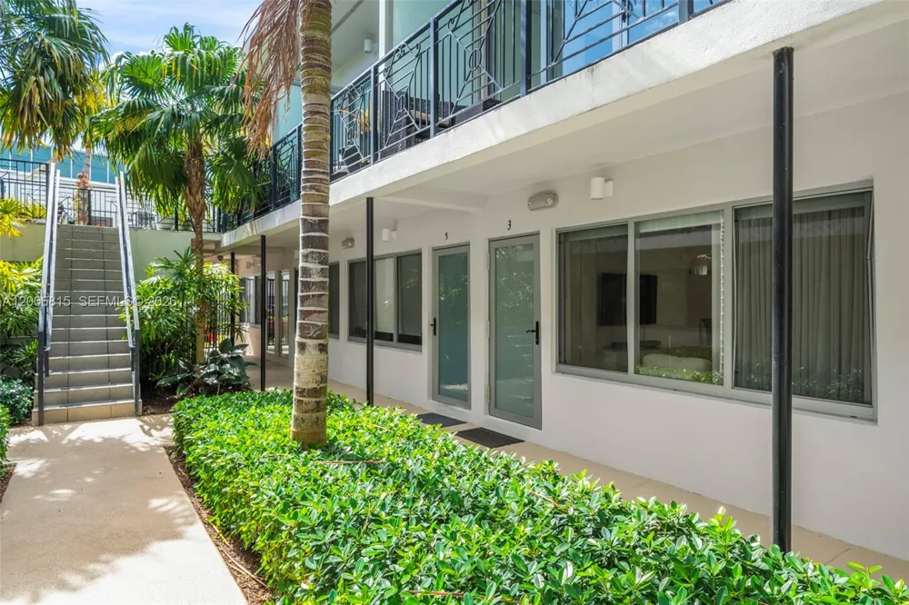 2130 Park Ave #TH3 Miami Beach, FL 33139