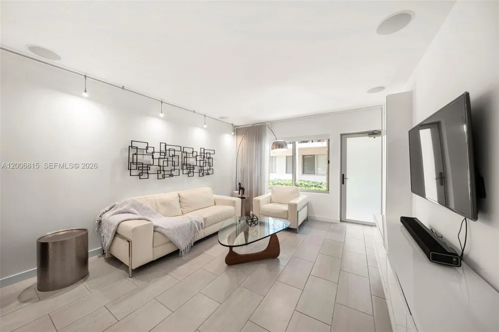 2130 Park Ave #TH3 Miami Beach, FL 33139