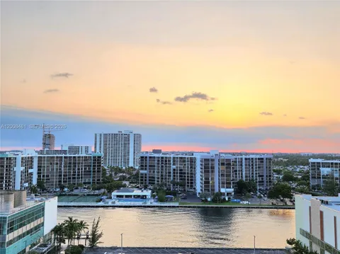 3505 S Ocean Dr #1203