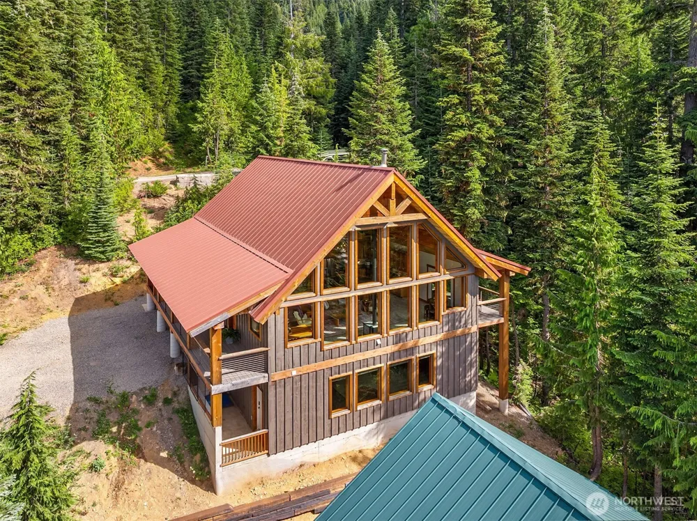 101 Gold Hill Road E Enumclaw, WA 98022