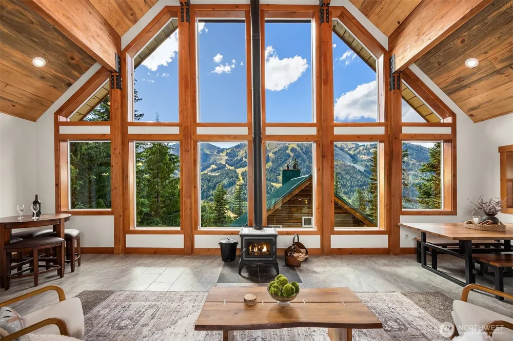 101 Gold Hill Road E Enumclaw, WA 98022