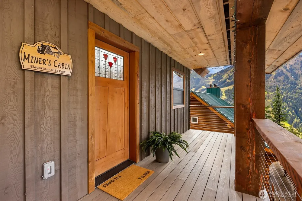 101 Gold Hill Road E Enumclaw, WA 98022