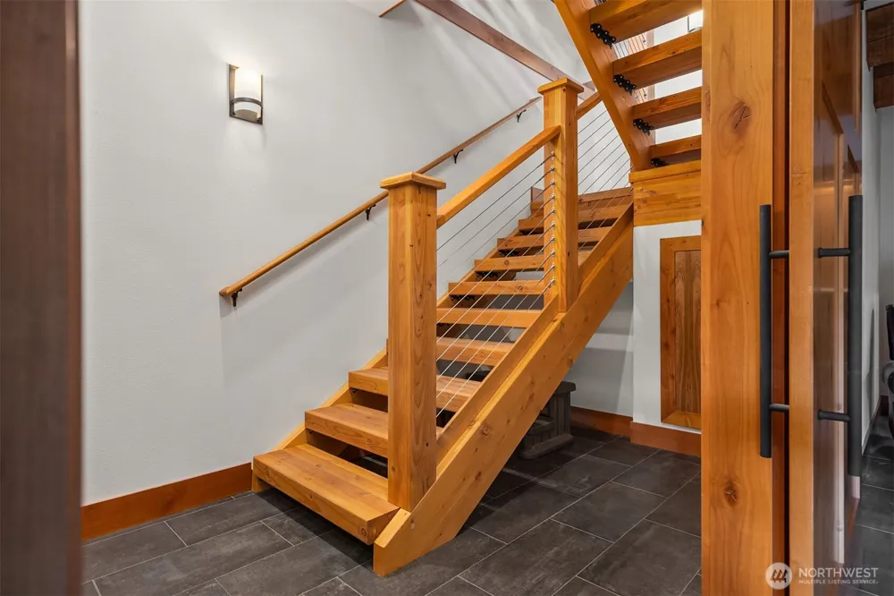 101 Gold Hill Road E Enumclaw, WA 98022