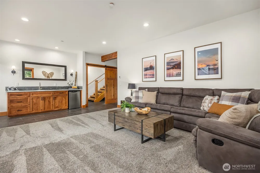 101 Gold Hill Road E Enumclaw, WA 98022