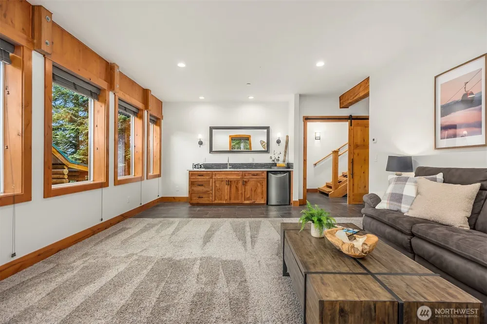 101 Gold Hill Road E Enumclaw, WA 98022