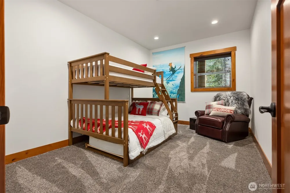 101 Gold Hill Road E Enumclaw, WA 98022