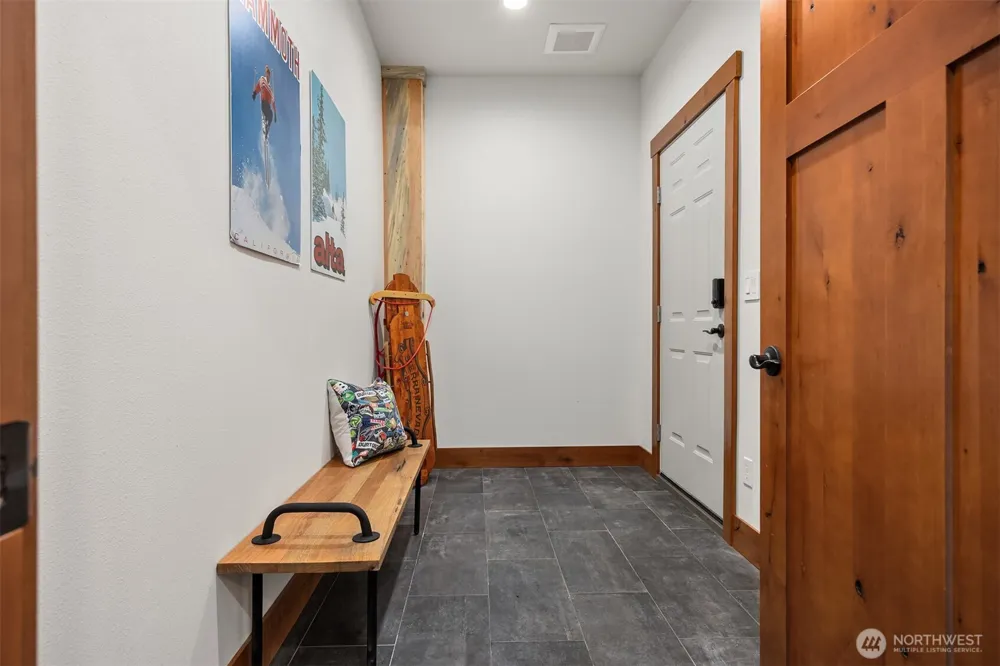 101 Gold Hill Road E Enumclaw, WA 98022