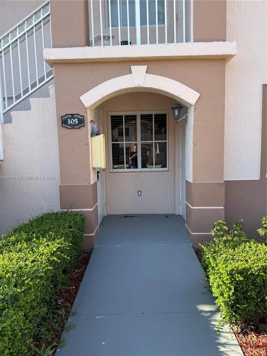 1271 SE 28th Ct #105 Homestead, FL 33035
