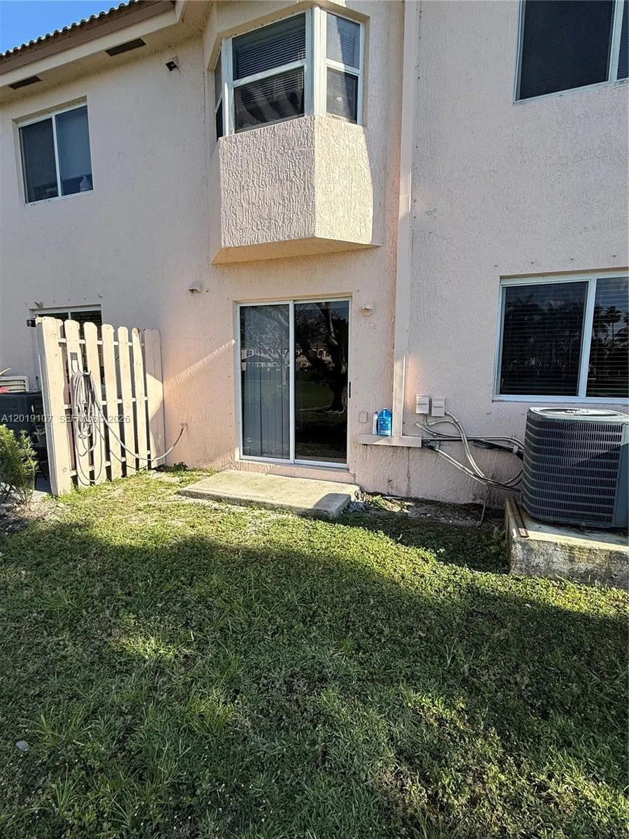 1271 SE 28th Ct #105 Homestead, FL 33035