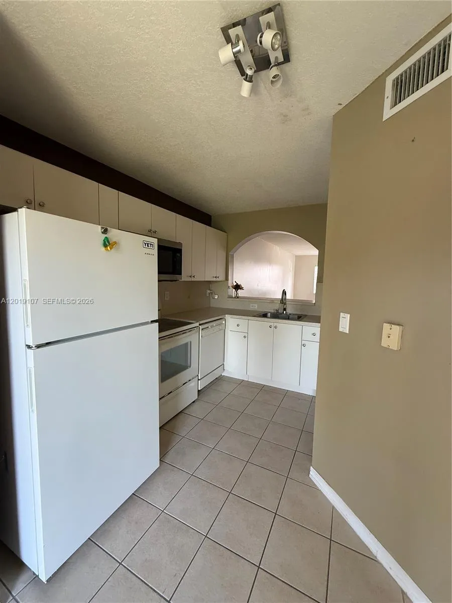 1271 SE 28th Ct #105 Homestead, FL 33035