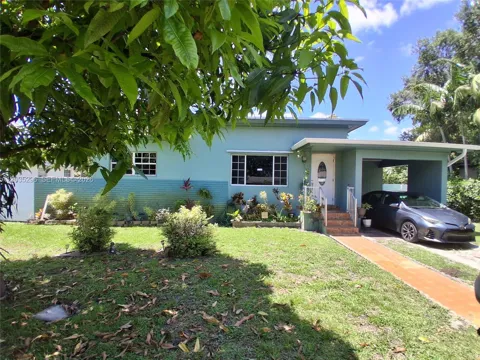 220 NW 150th St