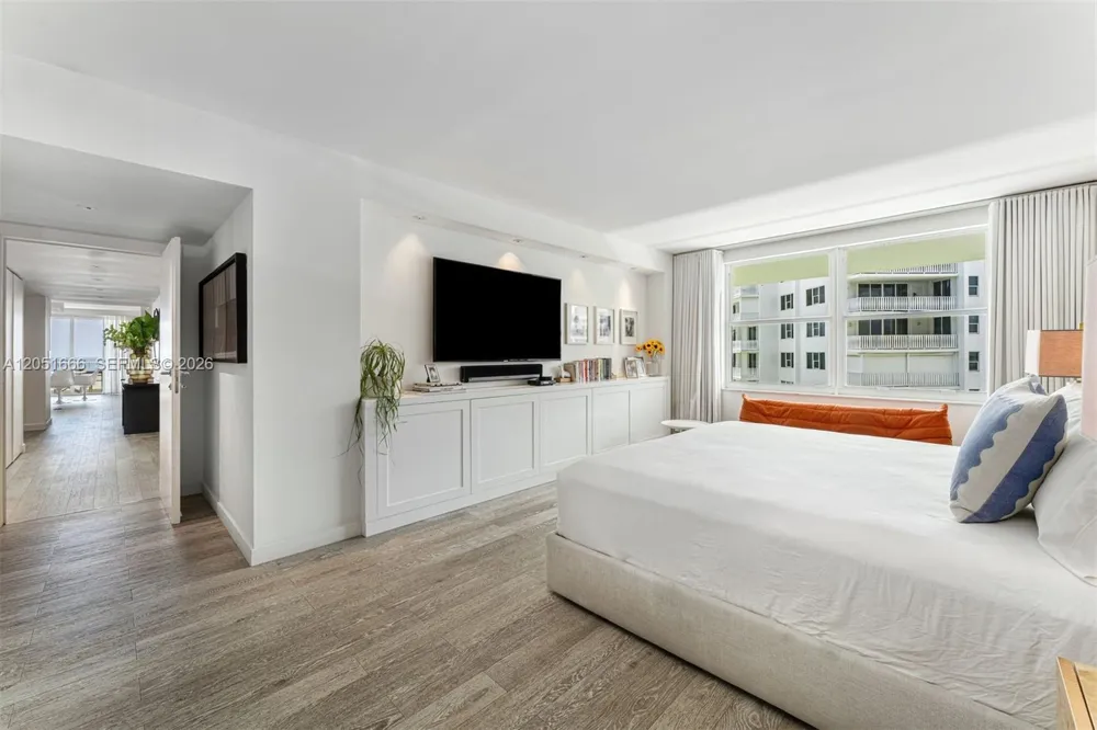 199 Ocean Lane Drive #801 Key Biscayne, FL 33149