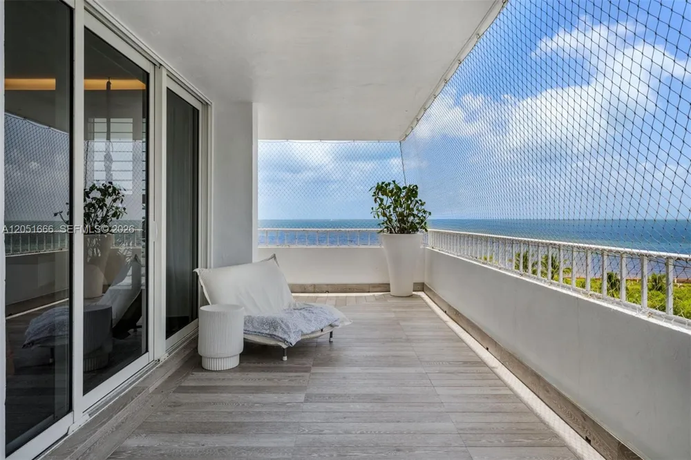 199 Ocean Lane Drive #801 Key Biscayne, FL 33149