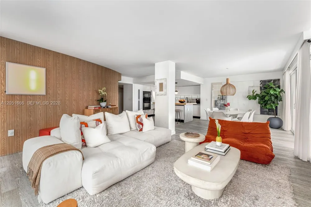 199 Ocean Lane Drive #801 Key Biscayne, FL 33149