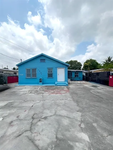 8024 NW 36th Ct