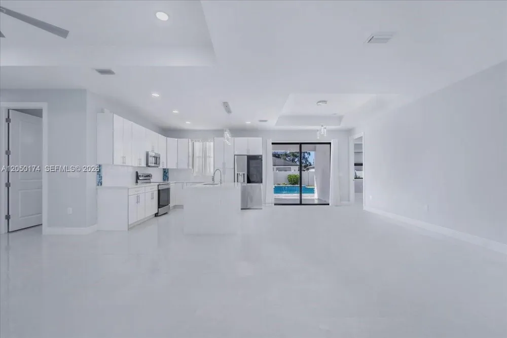 1114 NE 7th Other City - In The State Of Florida, FL 33909