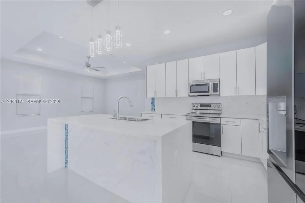 1114 NE 7th Other City - In The State Of Florida, FL 33909