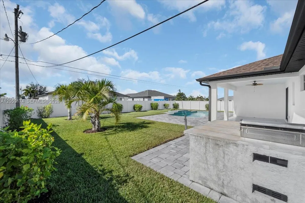 1114 NE 7th Other City - In The State Of Florida, FL 33909