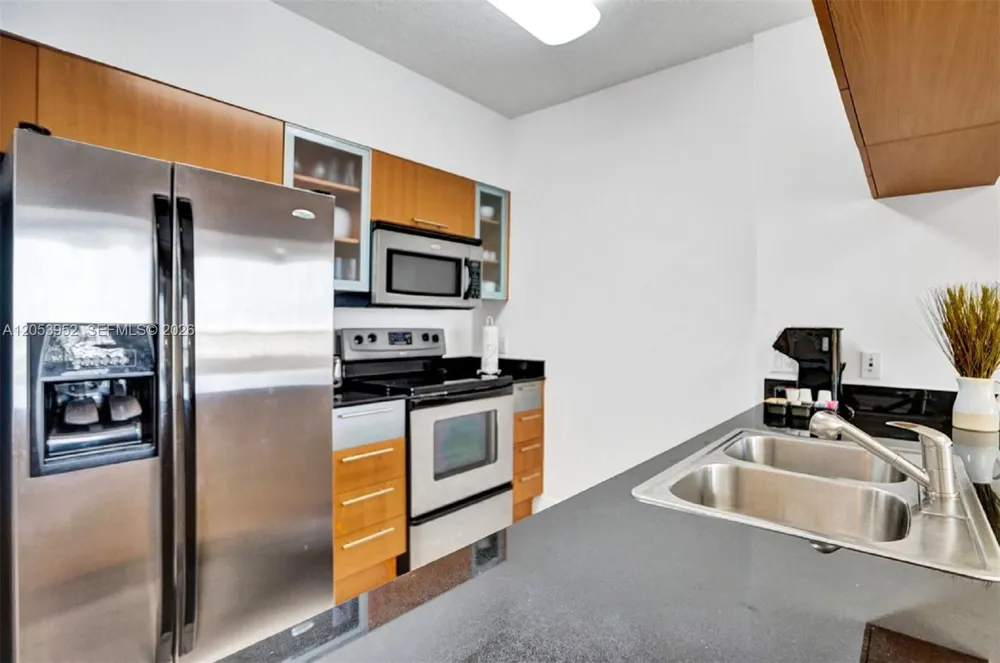 1750 Bayshore Dr #2911 Miami, FL 33132