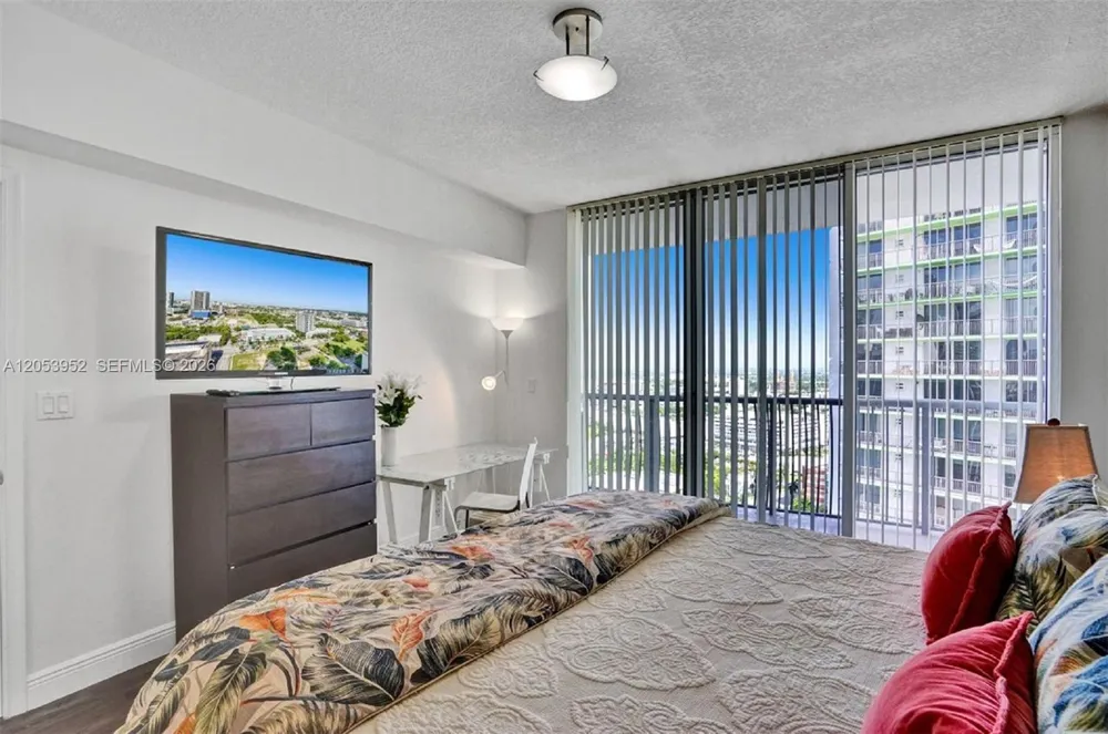 1750 Bayshore Dr #2911 Miami, FL 33132