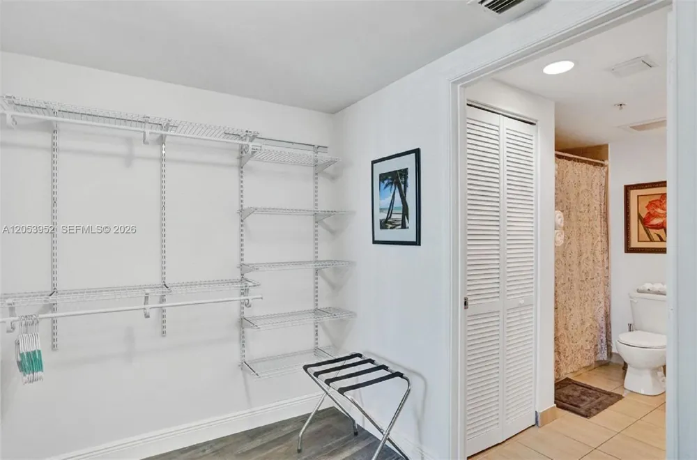1750 Bayshore Dr #2911 Miami, FL 33132
