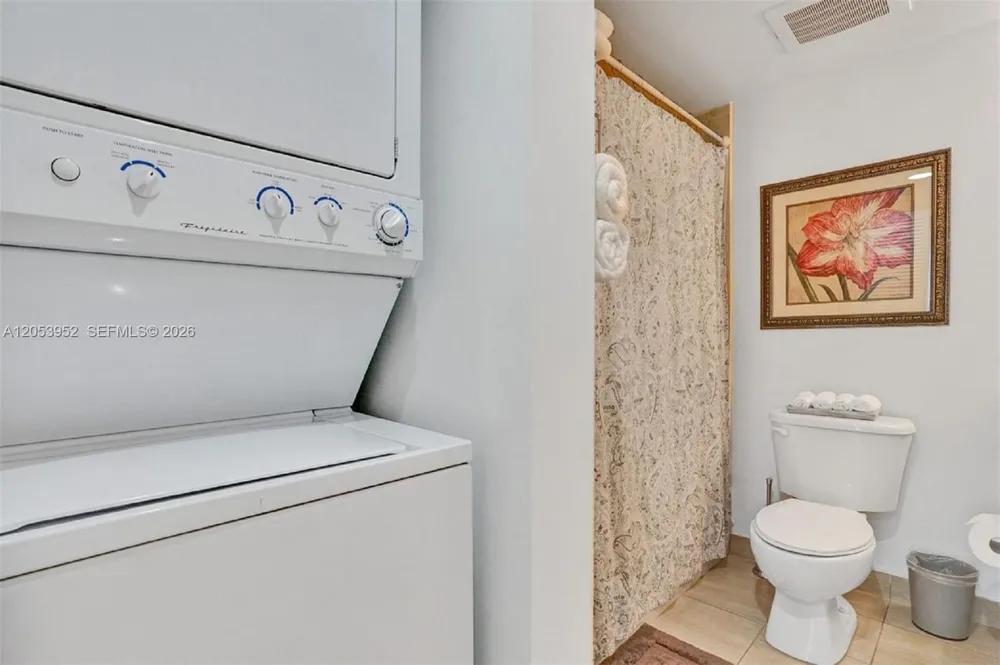 1750 Bayshore Dr #2911 Miami, FL 33132