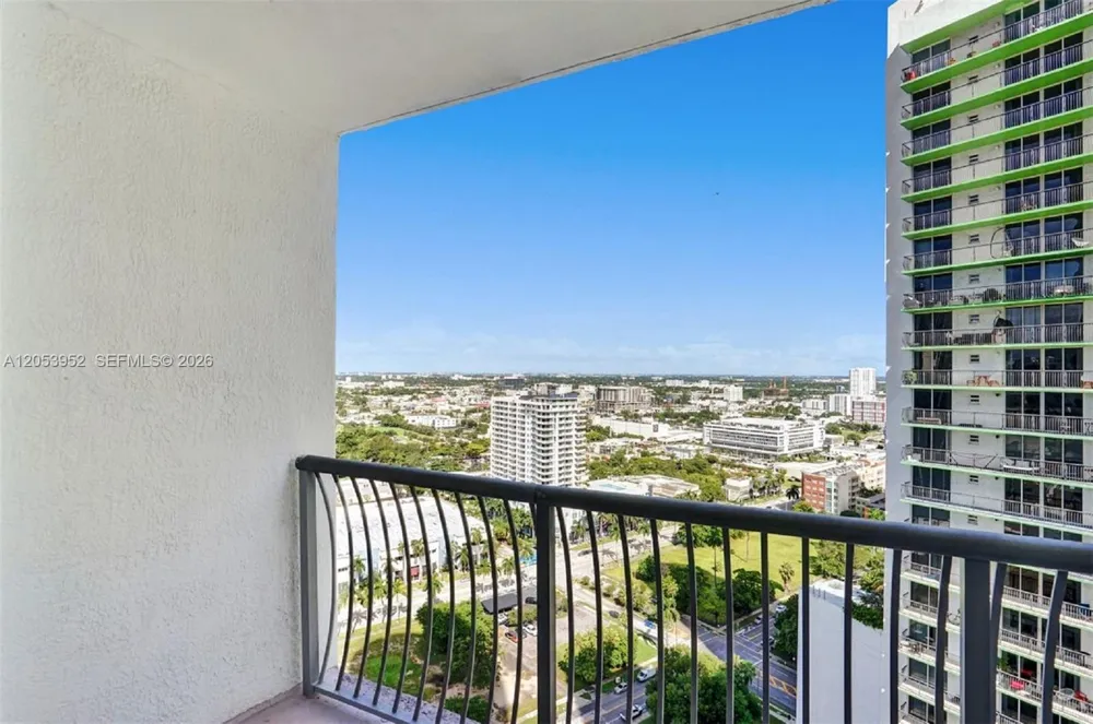 1750 Bayshore Dr #2911 Miami, FL 33132