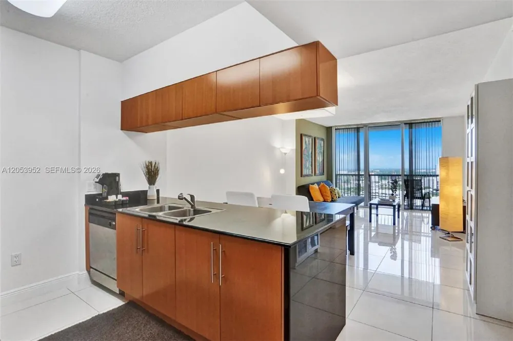 1750 Bayshore Dr #2911 Miami, FL 33132