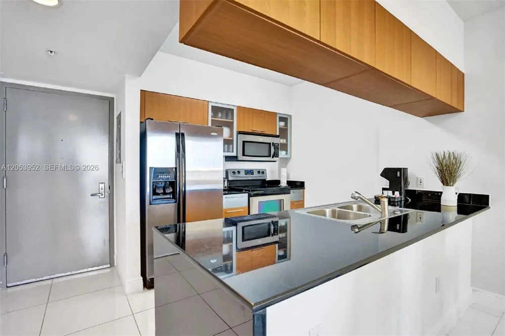 1750 Bayshore Dr #2911 Miami, FL 33132