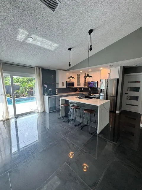 3415 55th Dr E
