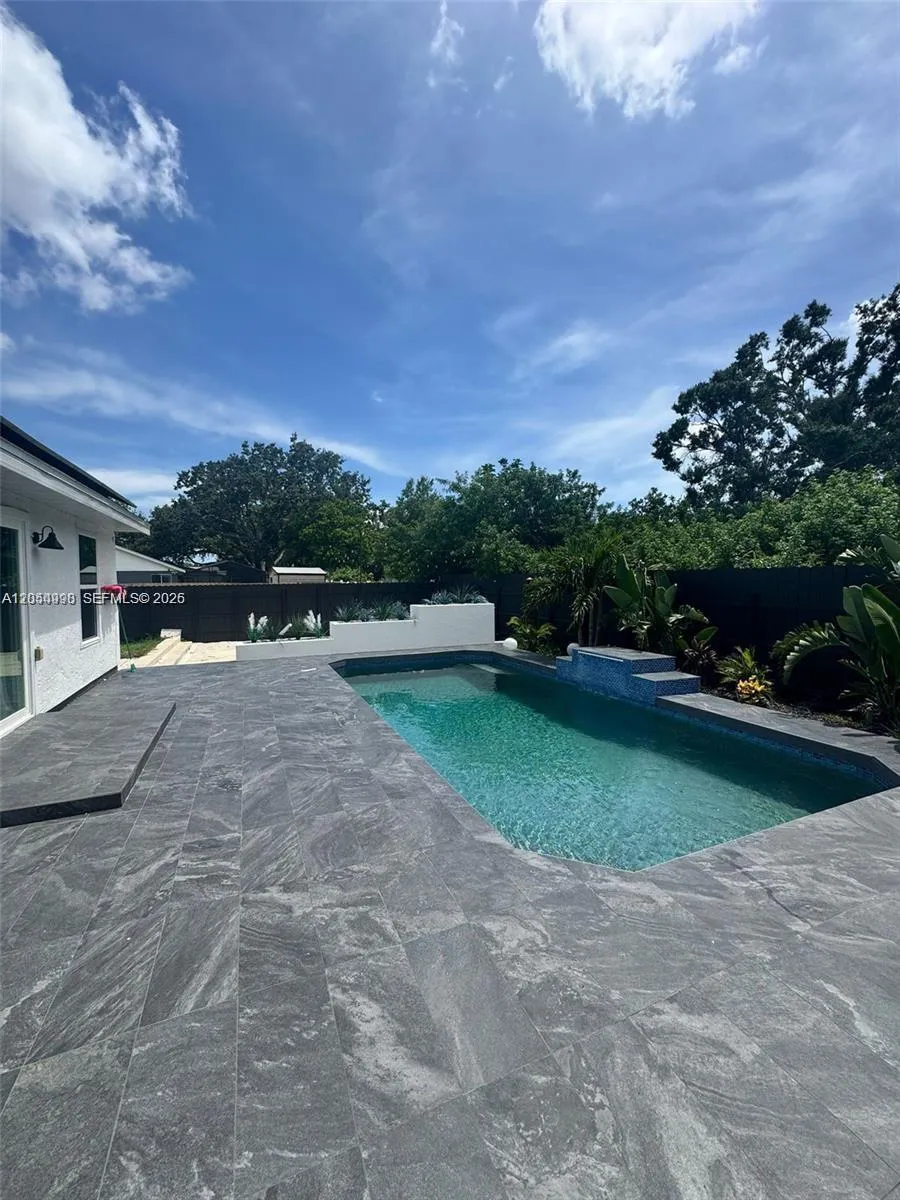 3415 55th Dr E Bradenton, FL 34203