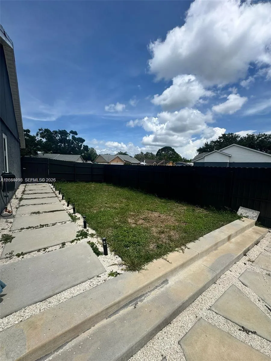3415 55th Dr E Bradenton, FL 34203