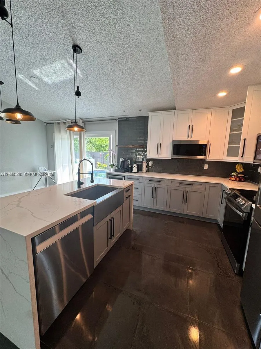3415 55th Dr E Bradenton, FL 34203