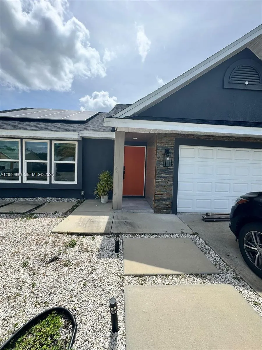 3415 55th Dr E Bradenton, FL 34203
