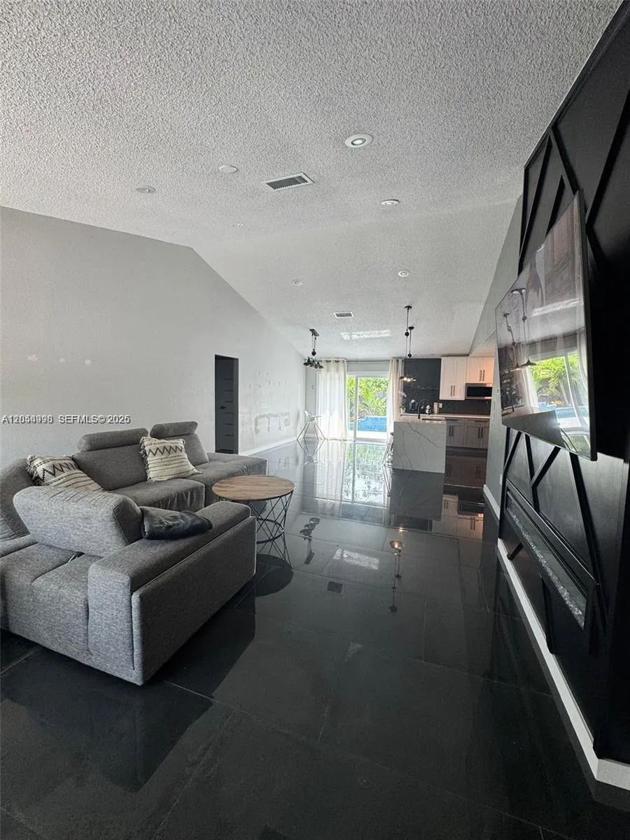 3415 55th Dr E Bradenton, FL 34203