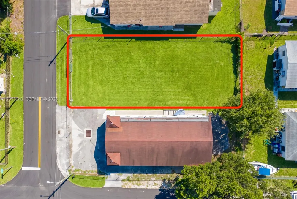 2990 NW 48th St Miami, FL 33142