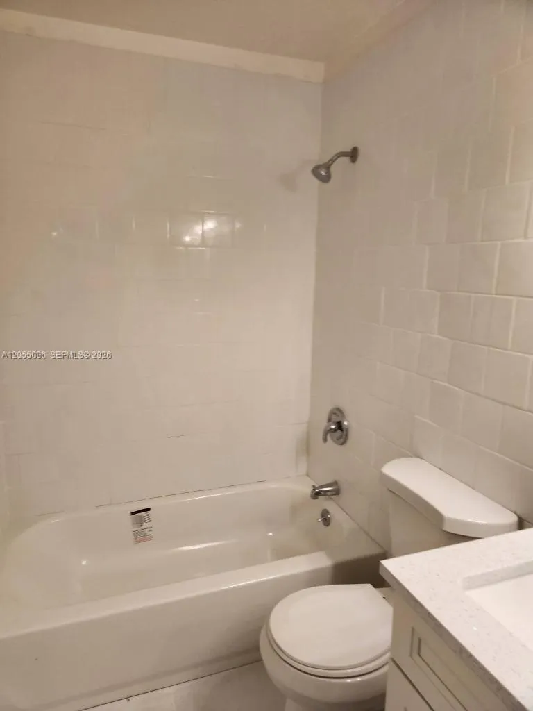 11643 NW 11th St Pembroke Pines, FL 33026