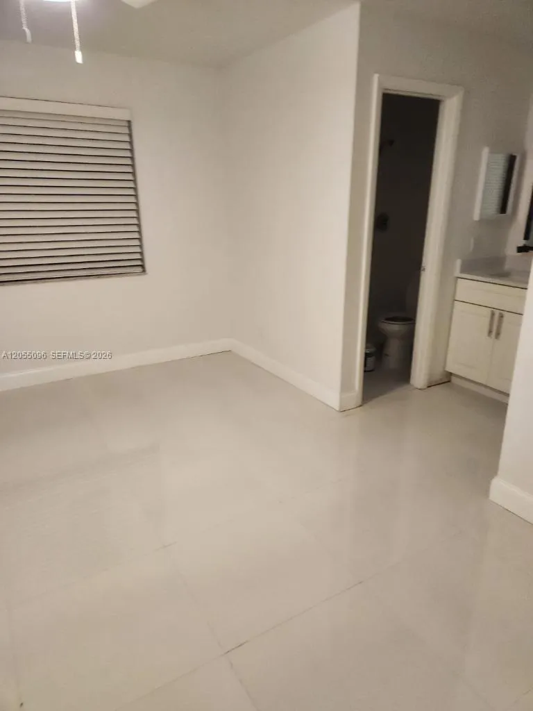 11643 NW 11th St Pembroke Pines, FL 33026