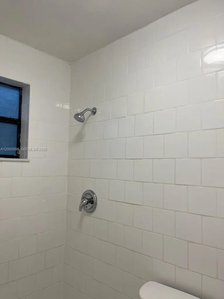 11643 NW 11th St Pembroke Pines, FL 33026