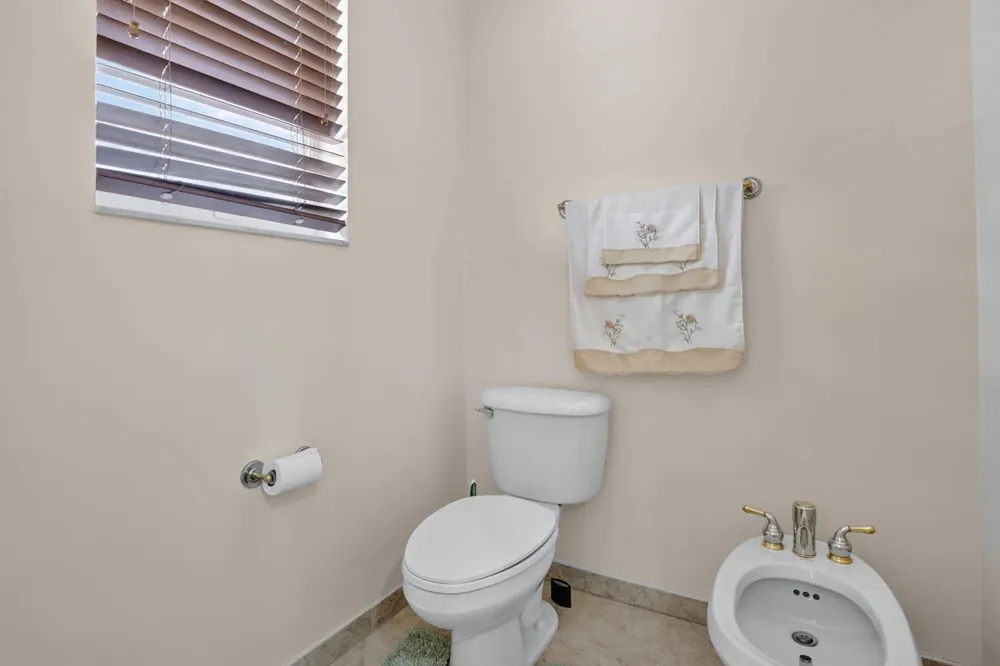 13382 Lakepointe Circle Cooper City, FL 33330