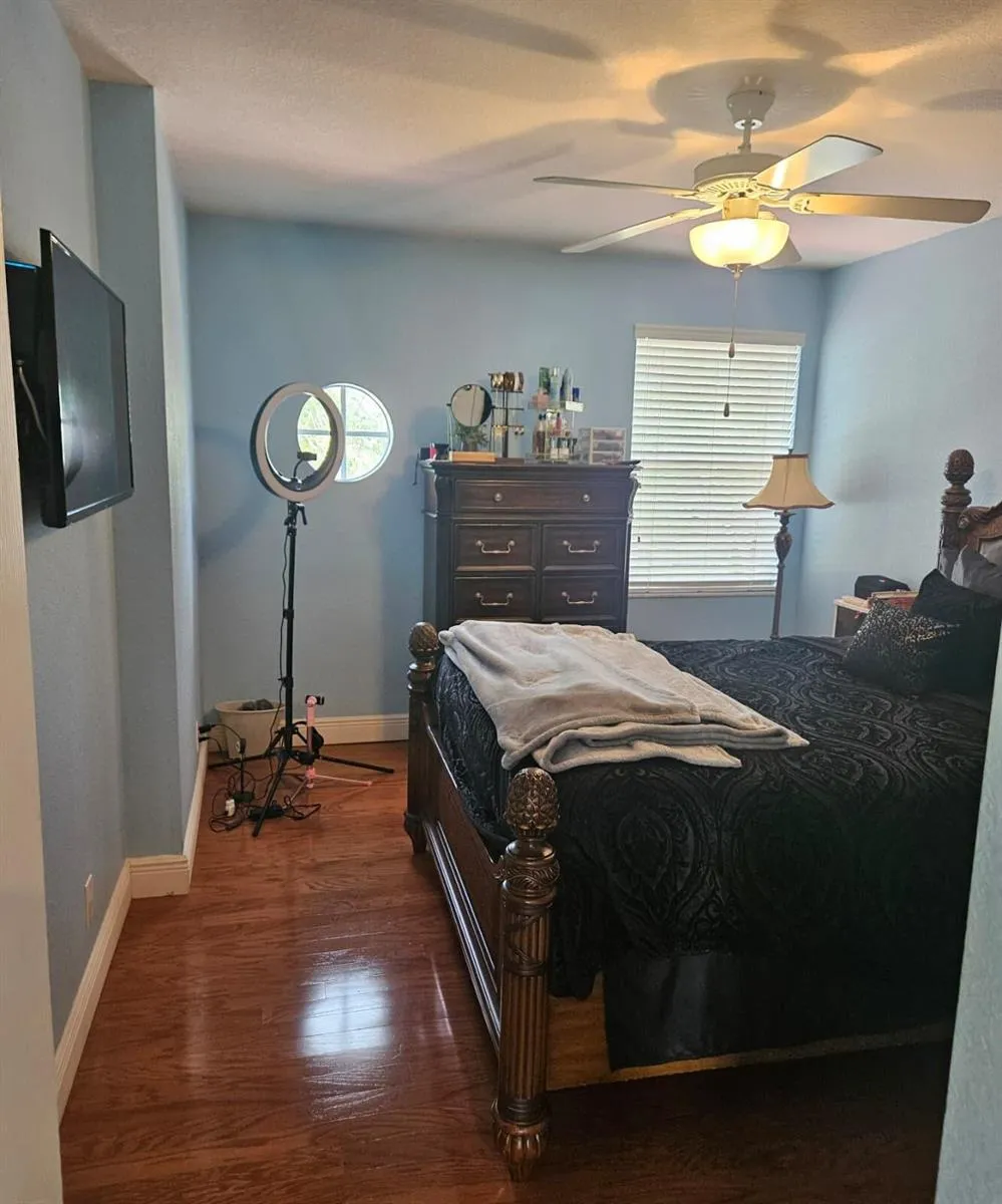 13382 Lakepointe Circle Cooper City, FL 33330