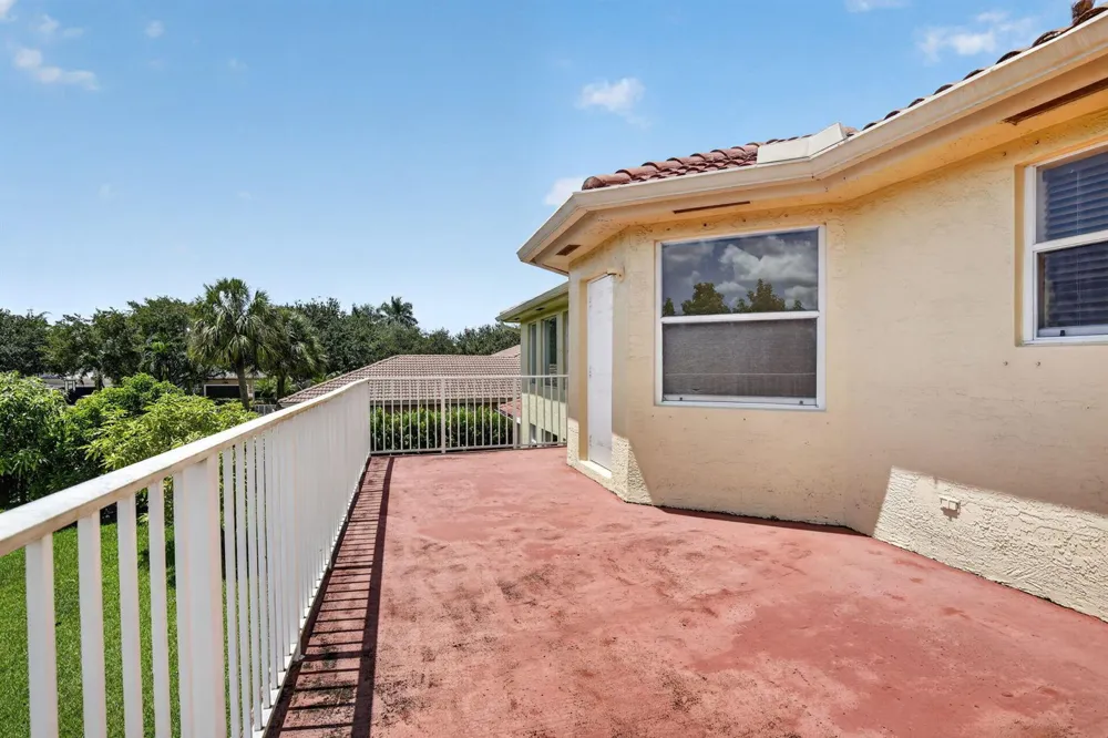 13382 Lakepointe Circle Cooper City, FL 33330