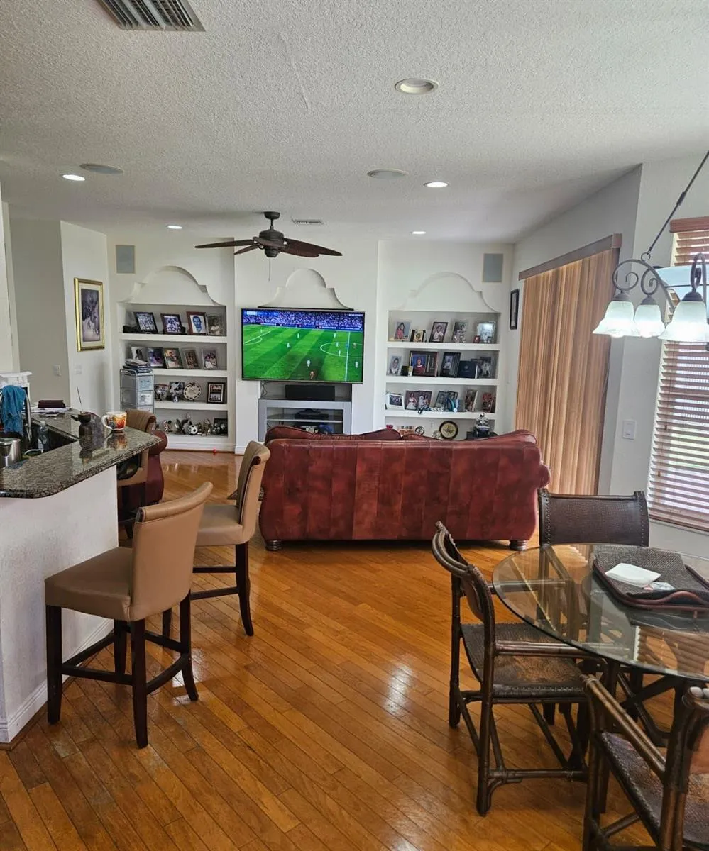 13382 Lakepointe Circle Cooper City, FL 33330